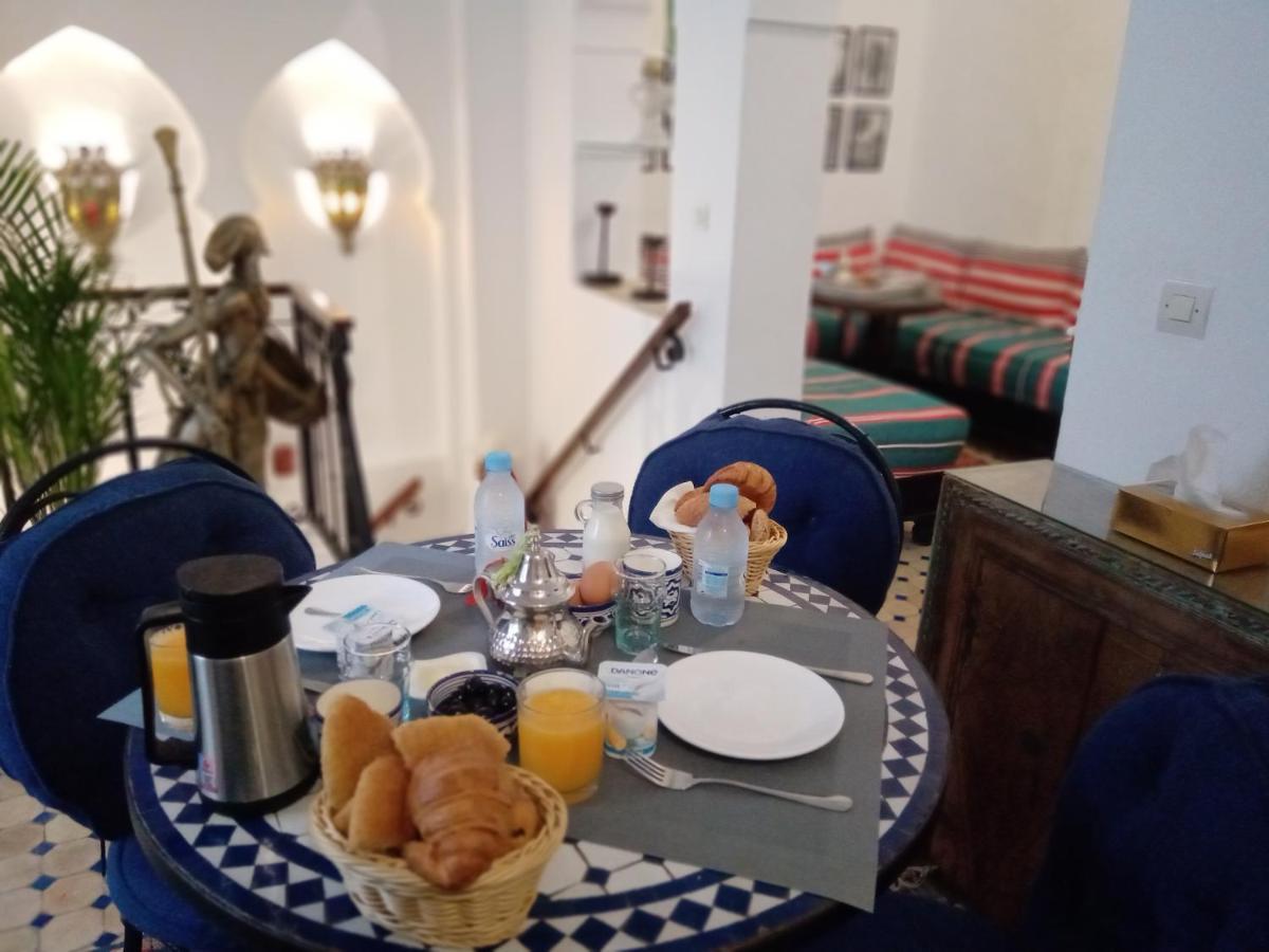 Dar Tinjâa Bed & Breakfast Tanger Luaran gambar